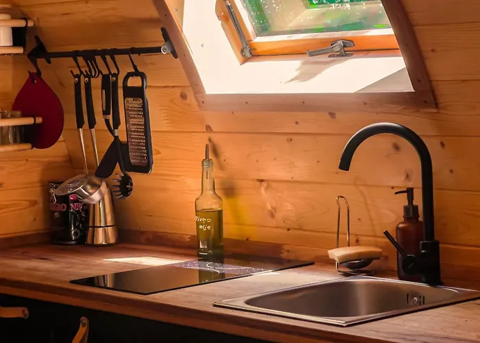 Glamping Dragonja River * Šmarje